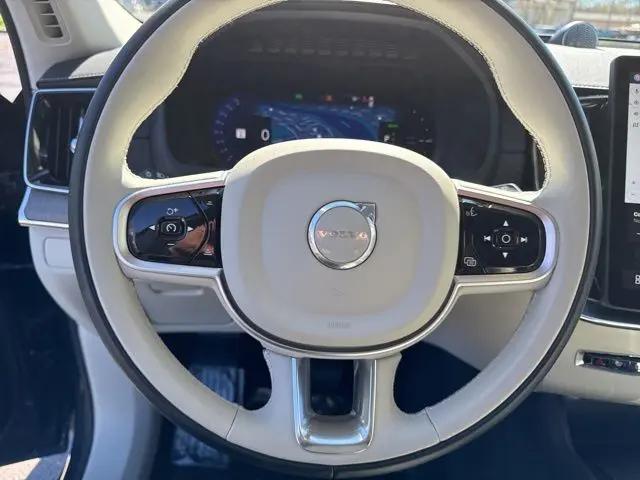 2025 Volvo XC90 Plug-In Hybrid T8 Ultra 6-Seater