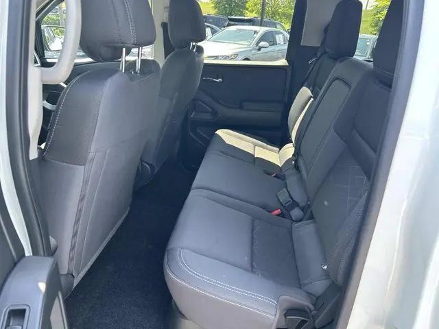 2025 Nissan Frontier Crew Cab SV 4x4