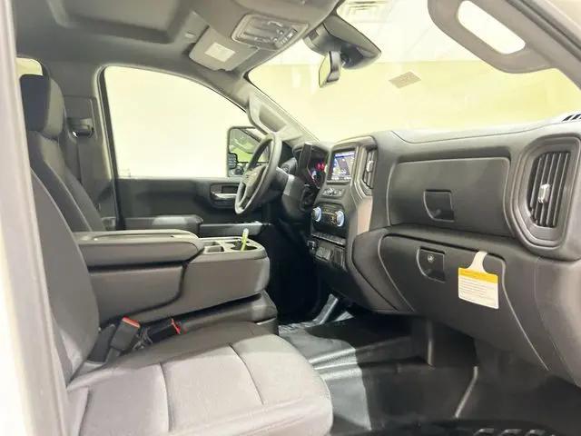 2026 Chevrolet Silverado 3500HD Crew Cab, Long Bed, WT Dual Rear Wheel, RWD