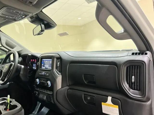 2026 Chevrolet Silverado 3500HD Crew Cab, Long Bed, WT Dual Rear Wheel, RWD