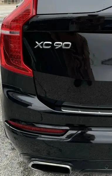 2019 Volvo XC90 T6 R-Design