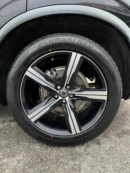 2019 Volvo XC90 T6 R-Design