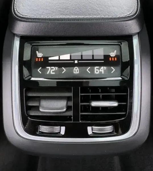 2019 Volvo XC90 T6 R-Design