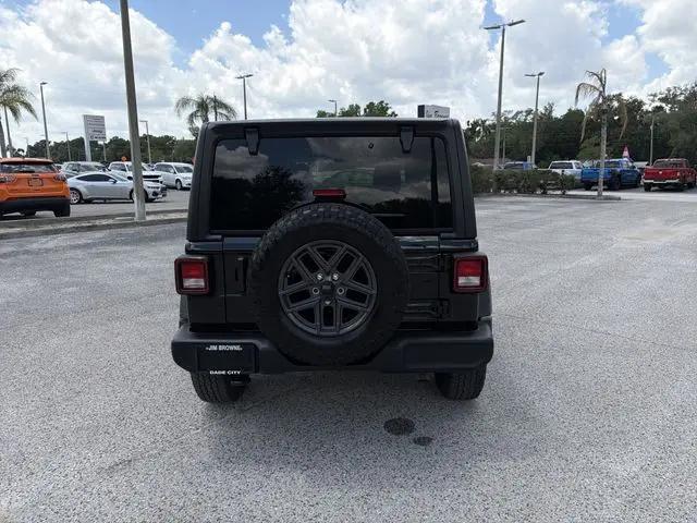 2025 Jeep Wrangler 4-Door Summit 4x4