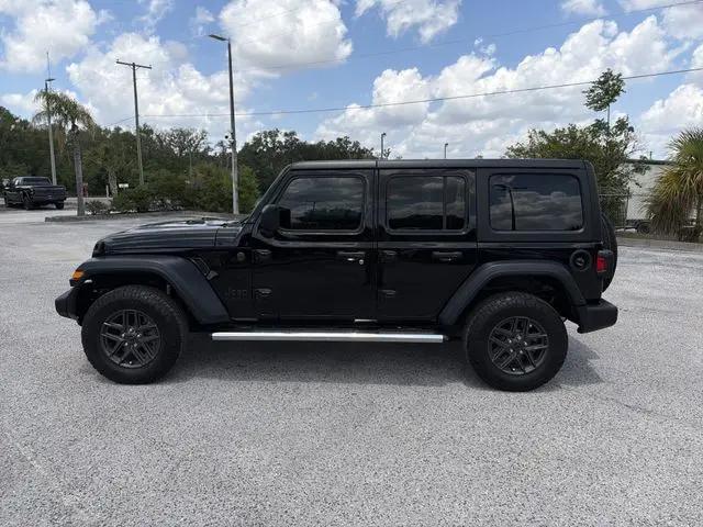 2025 Jeep Wrangler 4-Door Summit 4x4