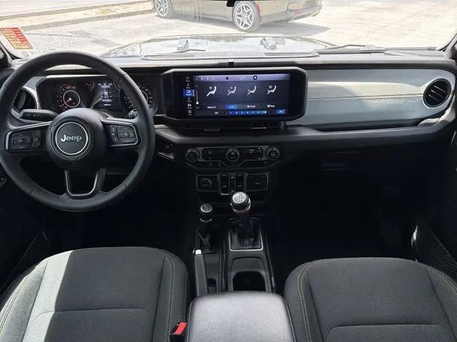 2025 Jeep Wrangler 4-Door Summit 4x4
