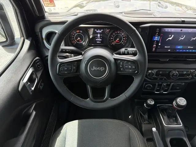 2025 Jeep Wrangler 4-Door Summit 4x4