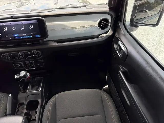 2025 Jeep Wrangler 4-Door Summit 4x4