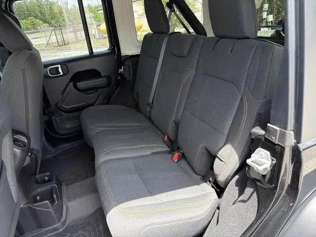 2025 Jeep Wrangler 4-Door Summit 4x4
