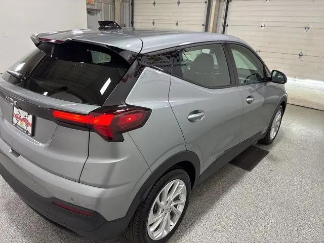 2027 Chevrolet Bolt LT FWD
