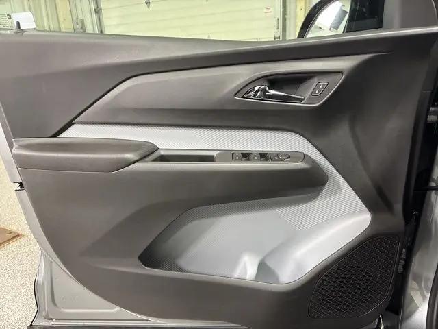 2027 Chevrolet Bolt LT FWD