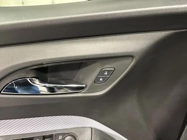 2027 Chevrolet Bolt LT FWD