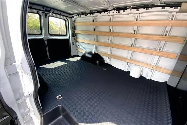 2024 GMC Savana Cargo RWD 2500 Regular Wheelbase Work Van