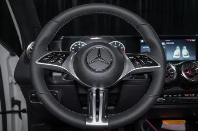 2026 Mercedes-Benz GLB 4MATIC