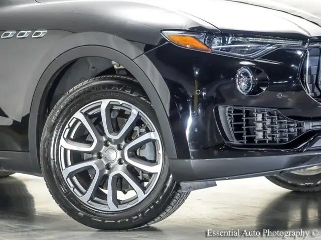 2018 Maserati Levante Standard