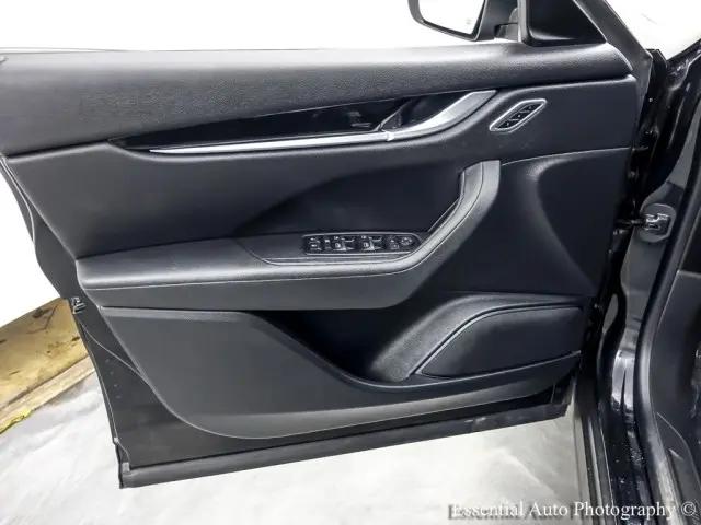 2018 Maserati Levante Standard