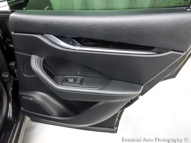 2018 Maserati Levante Standard