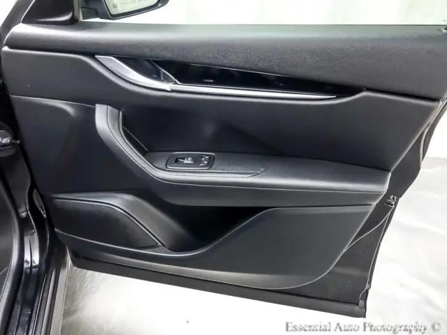 2018 Maserati Levante Standard