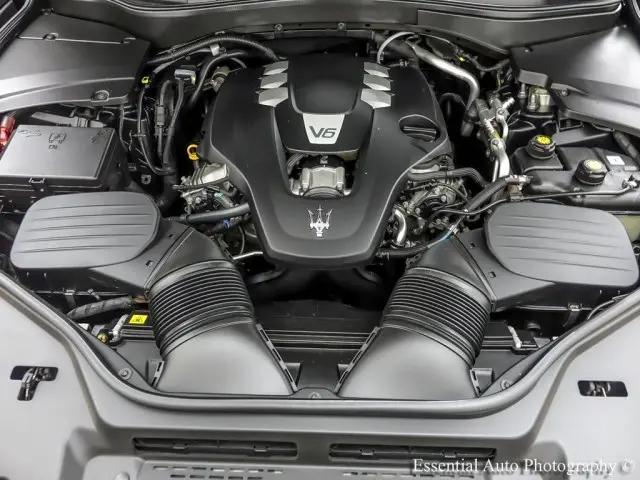 2018 Maserati Levante Standard