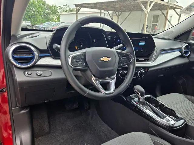 2025 Chevrolet Trax FWD LT