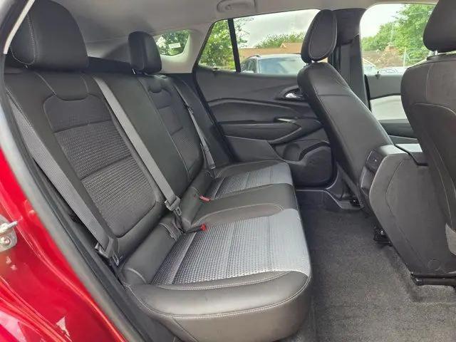 2025 Chevrolet Trax FWD LT