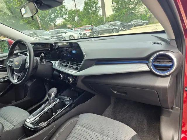 2025 Chevrolet Trax FWD LT