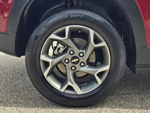 2025 Chevrolet Trax FWD LT