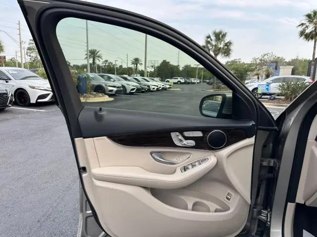 2022 Mercedes-Benz GLC SUV