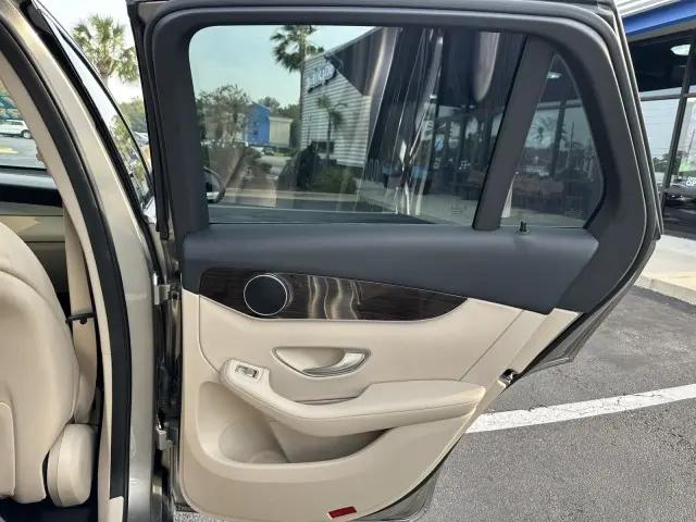 2022 Mercedes-Benz GLC SUV