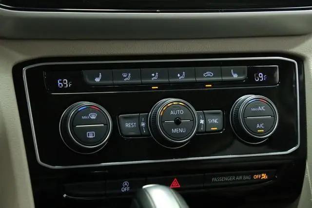 2022 Volkswagen Atlas 3.6L V6 SE w/Technology