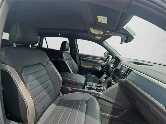 2022 Volkswagen Atlas Cross Sport 3.6L V6 SEL Premium R-Line