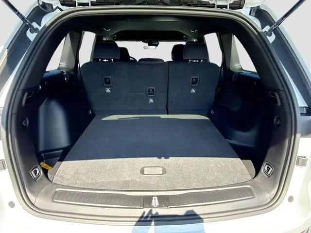 2026 Jeep Grand Cherokee Laredo 4x4