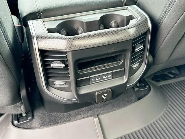 2026 Ram 1500 Big Horn Crew Cab 4x4 64 Box