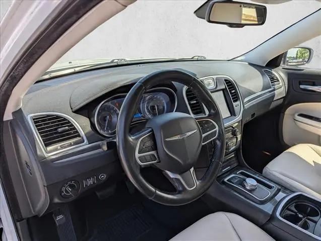 2019 Chrysler 300 Touring L