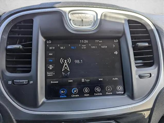2019 Chrysler 300 Touring L
