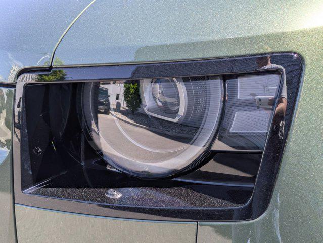 2026 Land Rover Defender P400 X-Dynamic SE