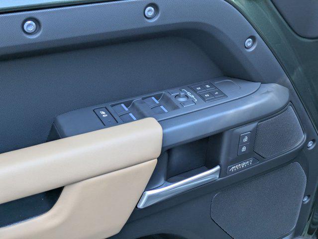 2026 Land Rover Defender P400 X-Dynamic SE