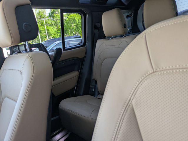 2026 Land Rover Defender P400 X-Dynamic SE