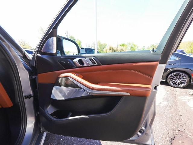 2024 BMW X7 M60i