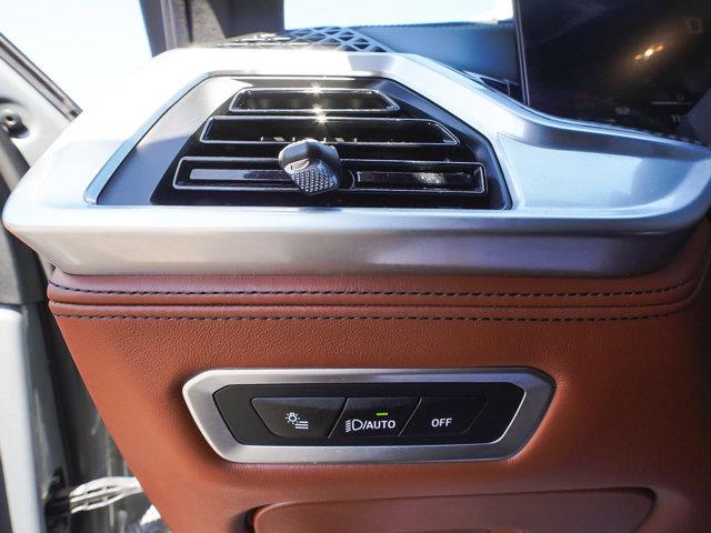 2024 BMW X7 M60i