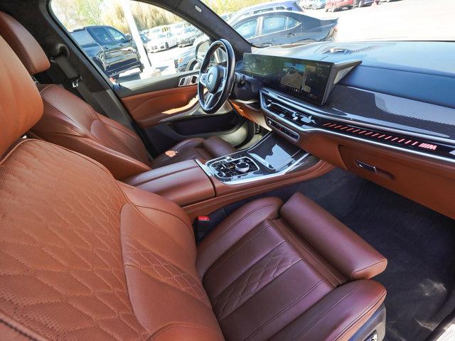 2024 BMW X7 M60i