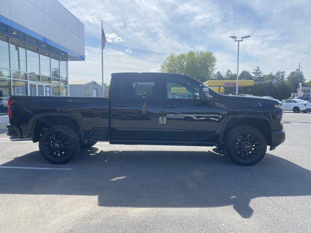 2026 Chevrolet Silverado 2500HD Crew Cab, Standard Bed, High Country, 4WD