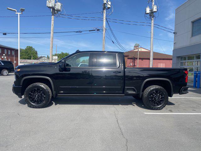 2026 Chevrolet Silverado 2500HD Crew Cab, Standard Bed, High Country, 4WD