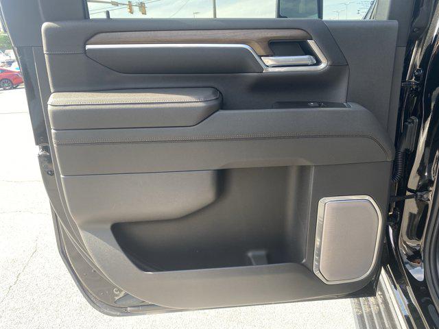 2026 Chevrolet Silverado 2500HD Crew Cab, Standard Bed, High Country, 4WD