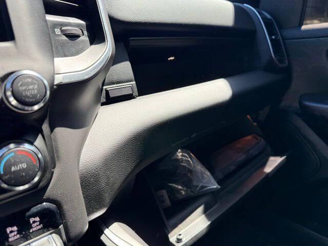 2021 Ram 1500 Big Horn Crew Cab 4x4 5'7" Box