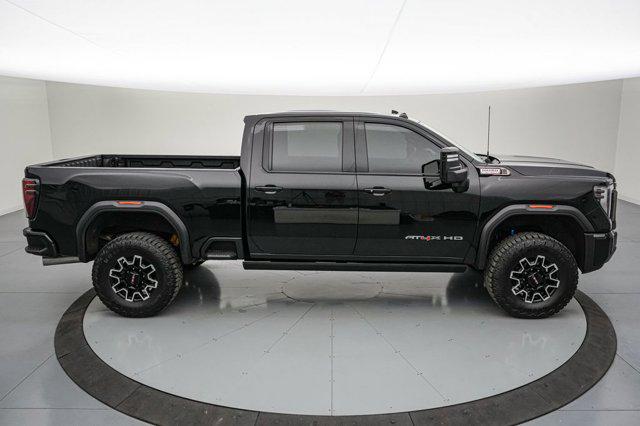 2025 GMC Sierra 2500HD Crew Cab, Standard Bed, AT4X, 4WD