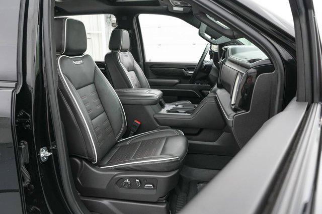 2025 GMC Sierra 2500HD Crew Cab, Standard Bed, AT4X, 4WD
