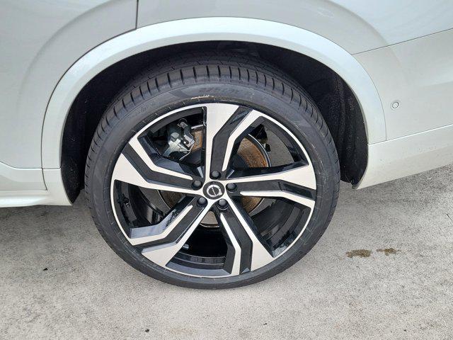 2024 Volvo XC90 B6 Ultimate Bright Theme 7-Seater
