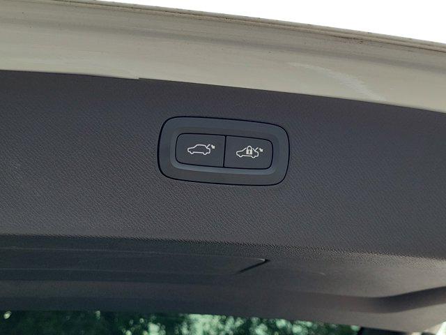 2024 Volvo XC90 B6 Ultimate Bright Theme 7-Seater