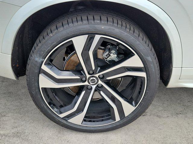 2024 Volvo XC90 B6 Ultimate Bright Theme 7-Seater